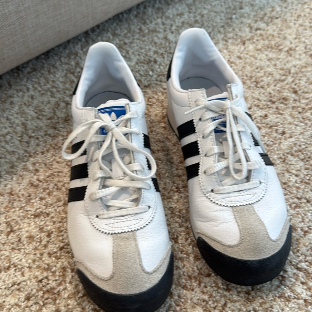 Adidas Samoa kids size 7